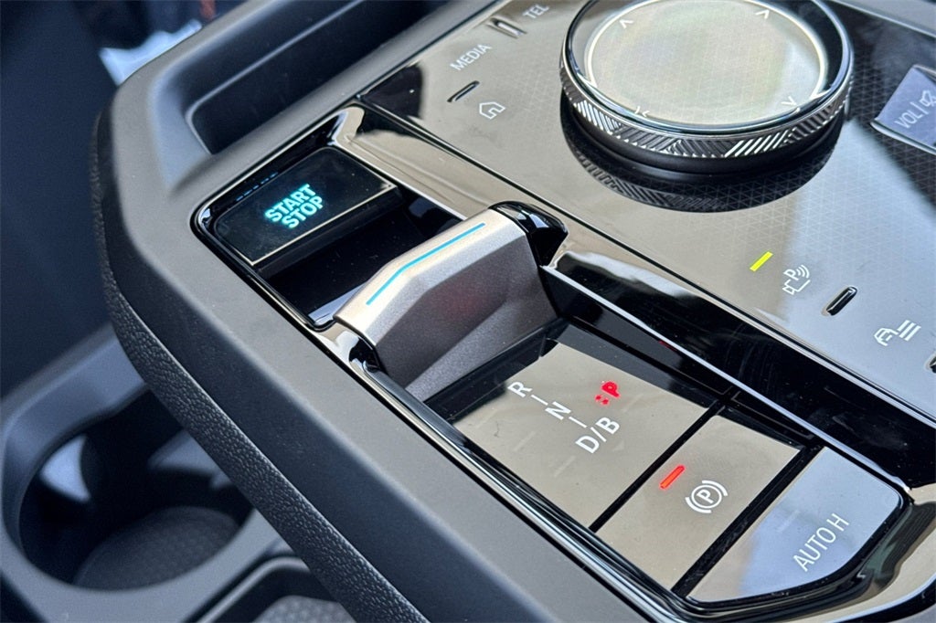 2026 BMW iX xDrive45