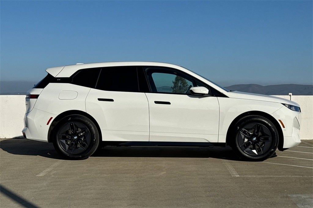 2026 BMW iX xDrive45