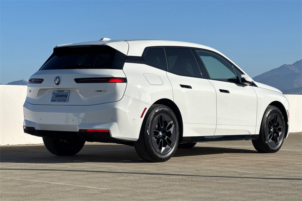 2026 BMW iX xDrive45