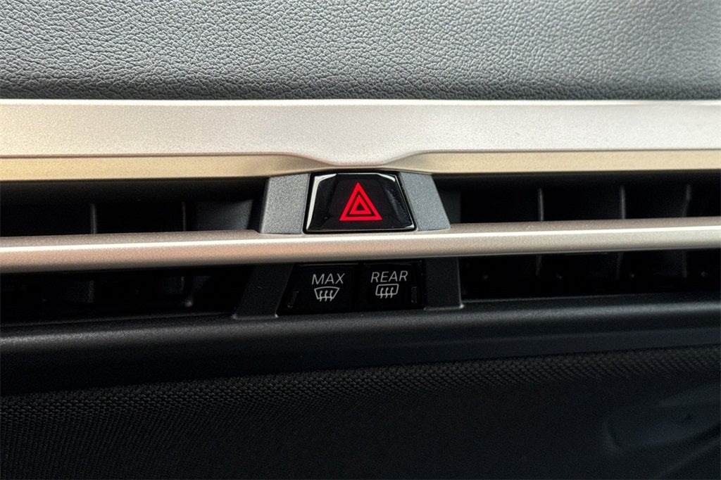 2026 BMW iX xDrive60