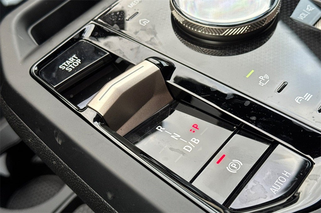 2026 BMW iX xDrive60