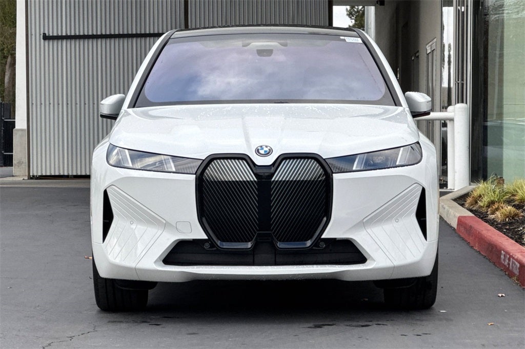 2026 BMW iX xDrive60