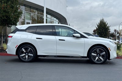 2026 BMW iX xDrive60