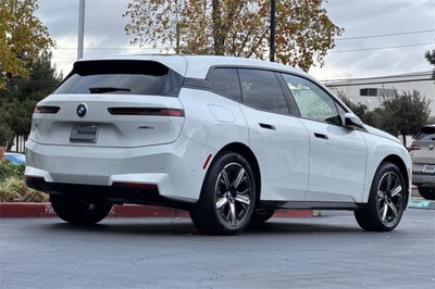 2026 BMW iX xDrive60