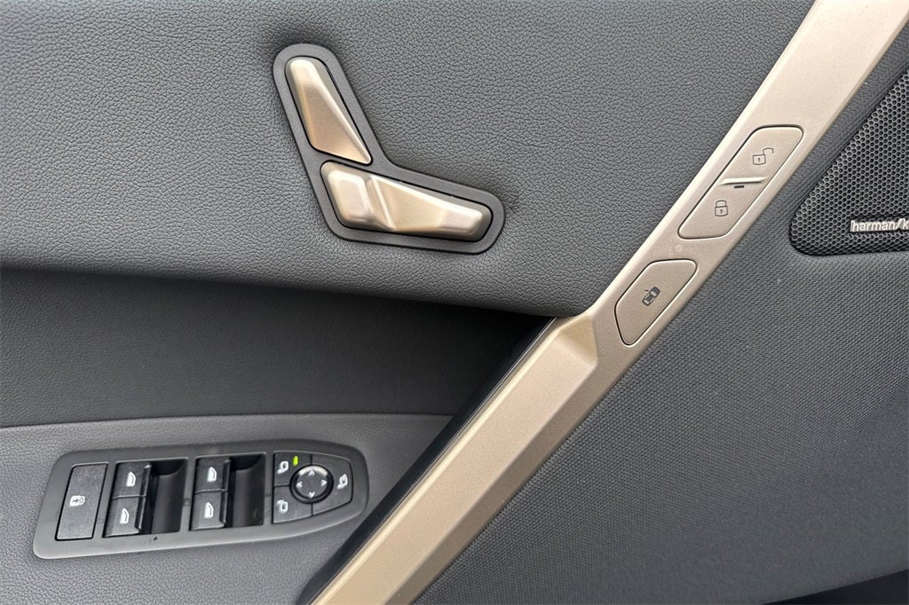 2026 BMW iX xDrive60