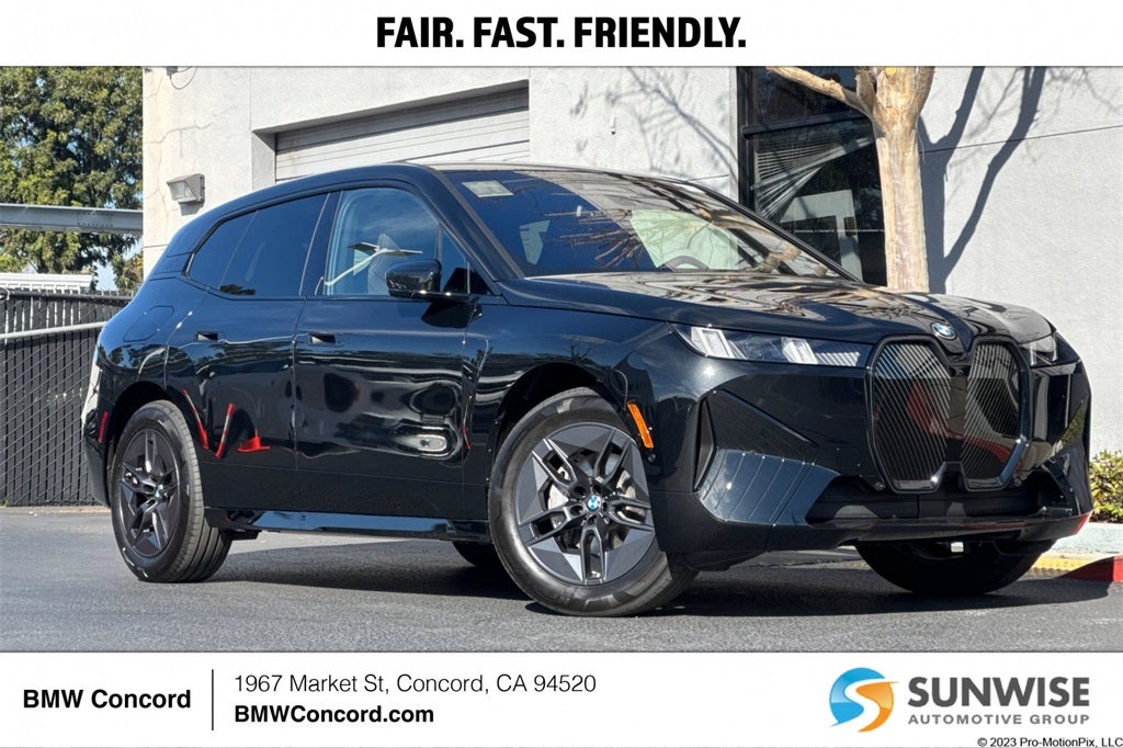 2026 BMW iX xDrive60