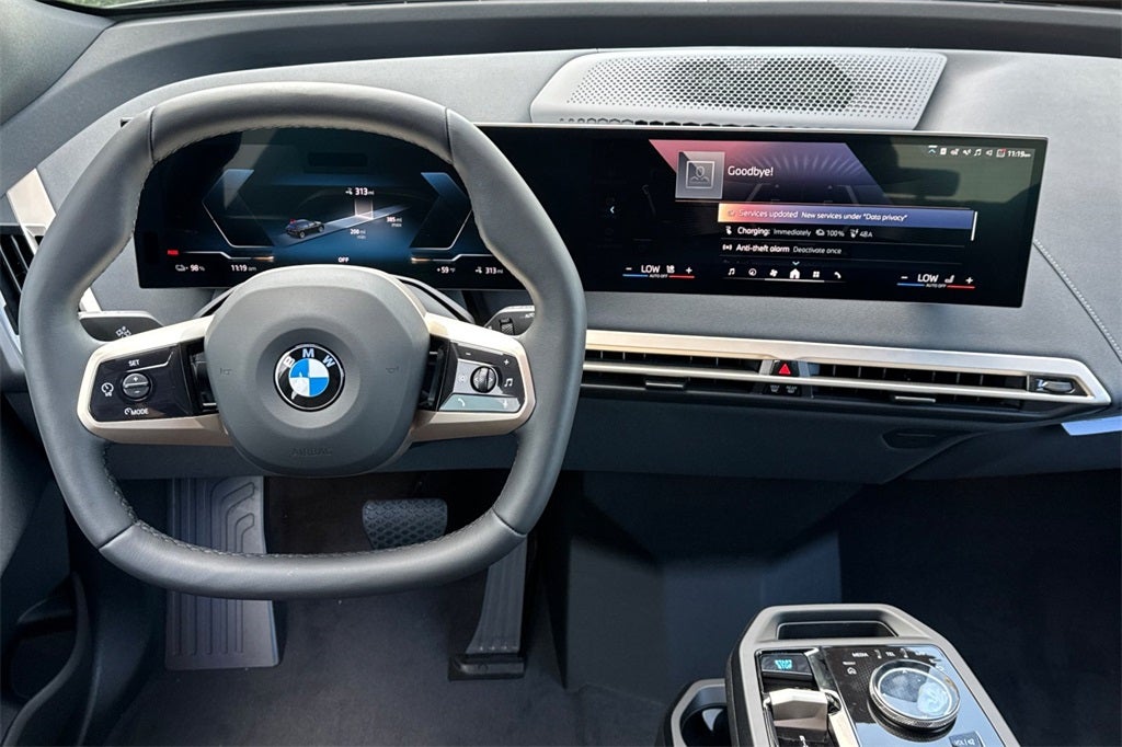2026 BMW iX xDrive60
