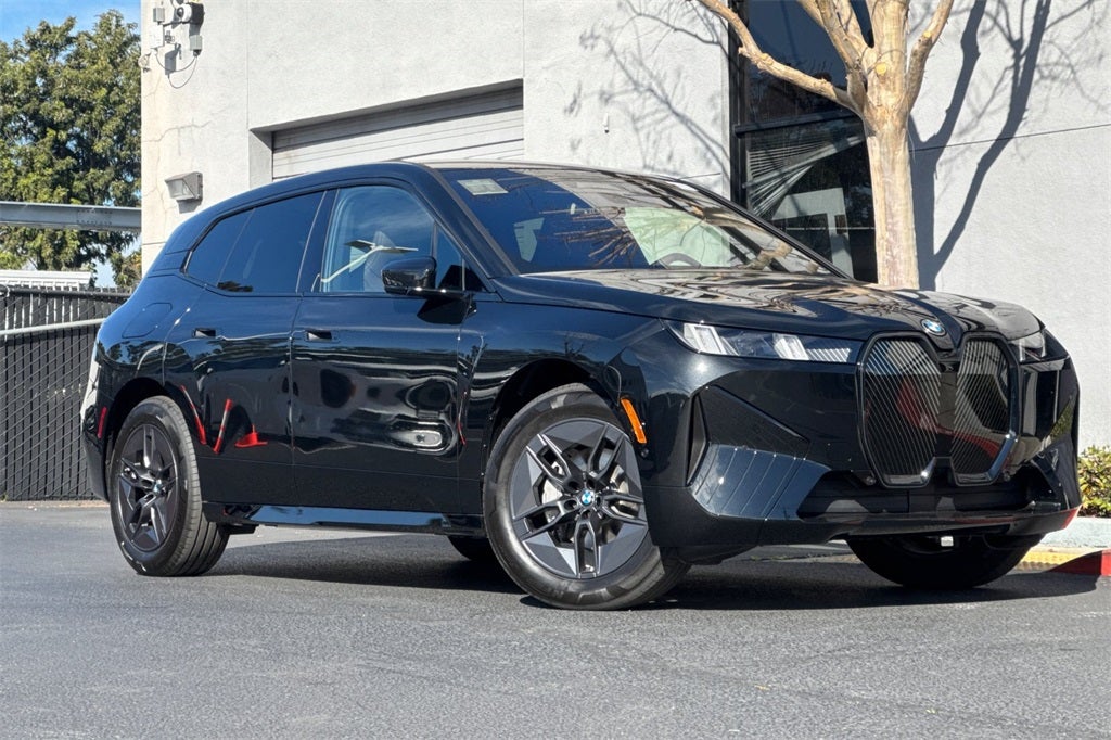 2026 BMW iX xDrive60