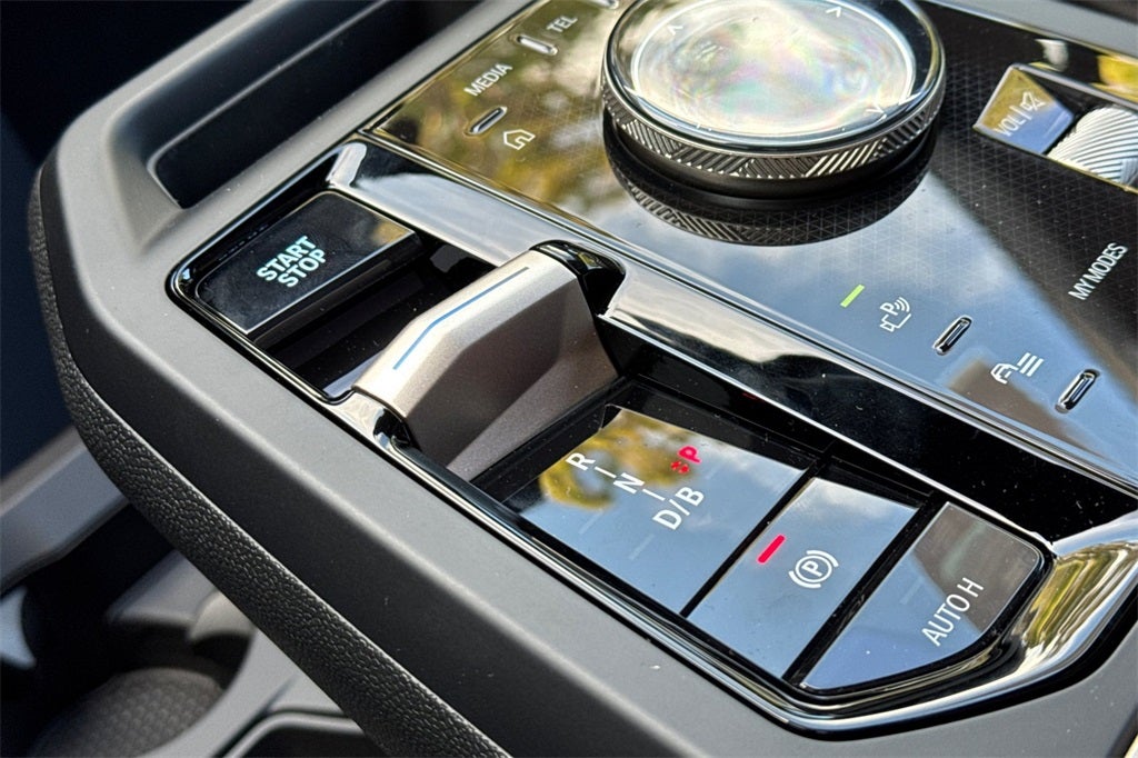 2026 BMW iX xDrive60