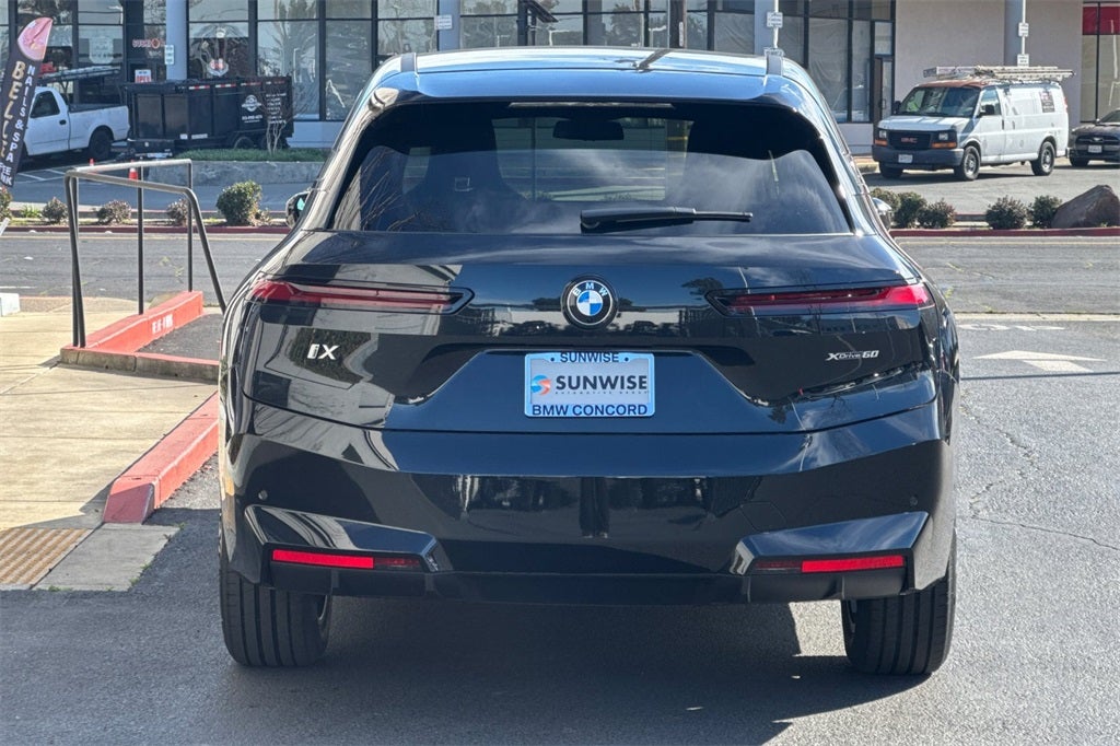 2026 BMW iX xDrive60