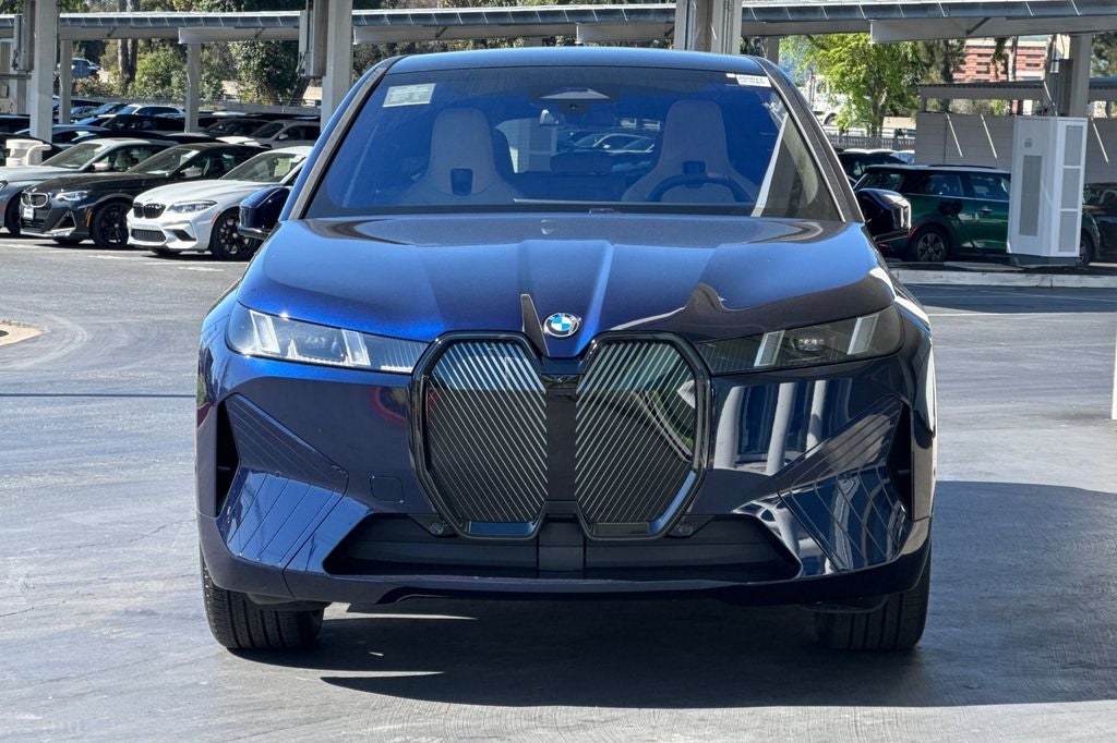 2026 BMW iX xDrive60