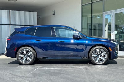 2026 BMW iX xDrive60