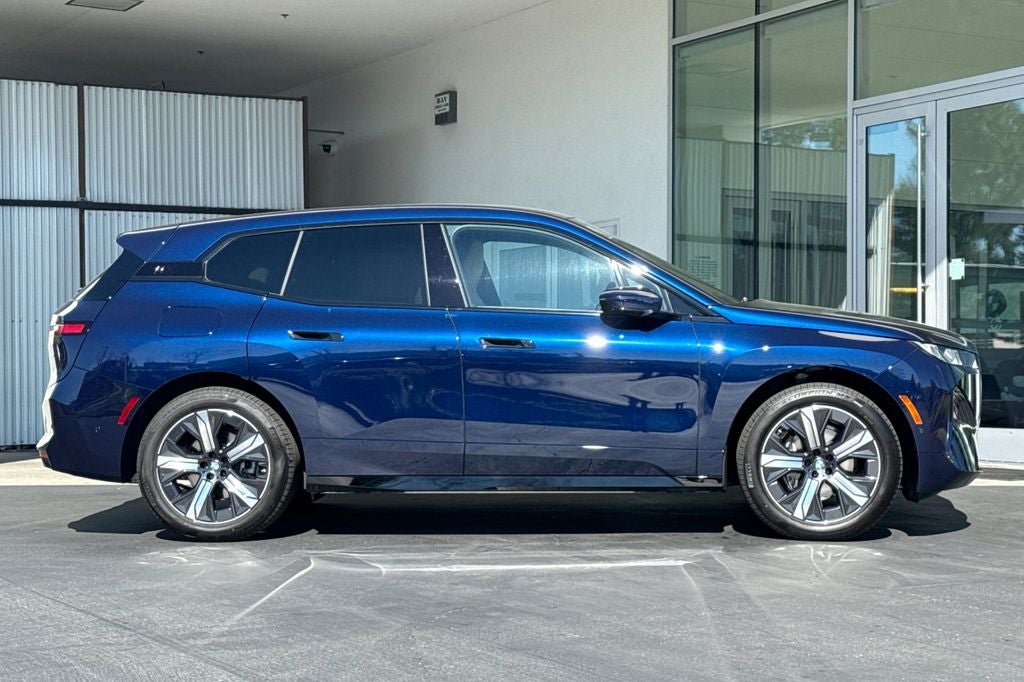 2026 BMW iX xDrive60