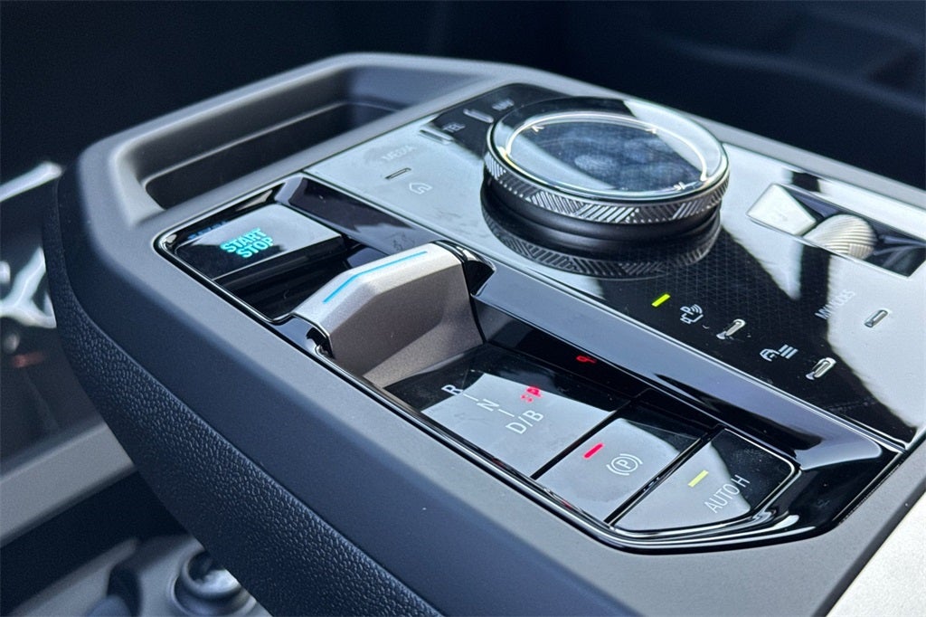 2026 BMW iX xDrive60