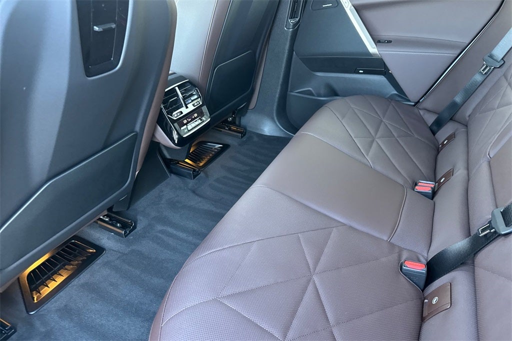 2026 BMW iX xDrive60