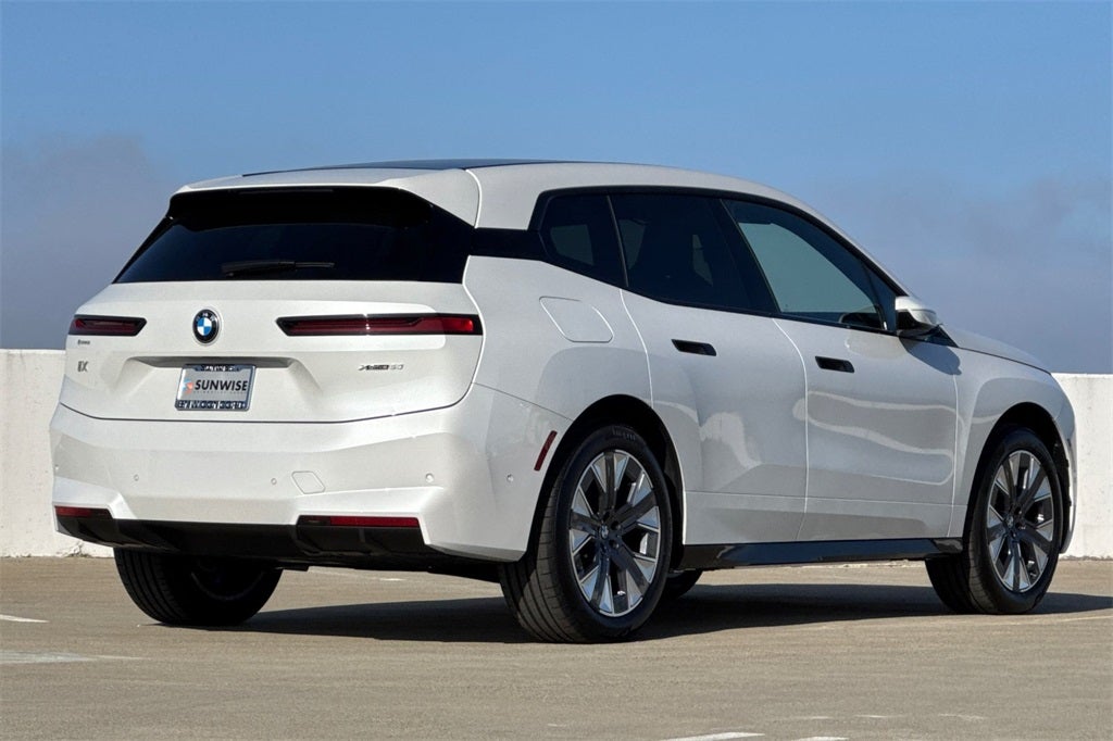 2026 BMW iX xDrive60