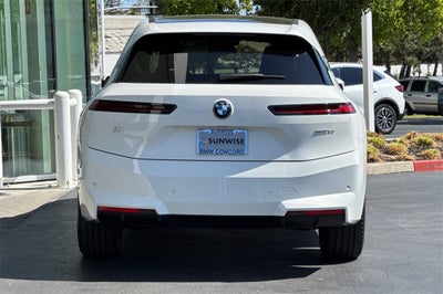 2026 BMW iX xDrive60