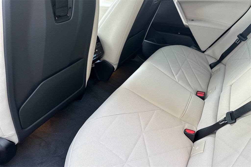 2026 BMW iX xDrive60