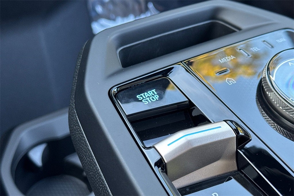 2026 BMW iX xDrive60