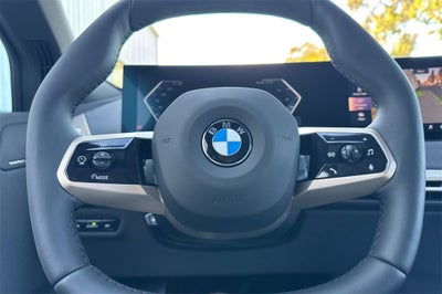 2026 BMW iX xDrive60