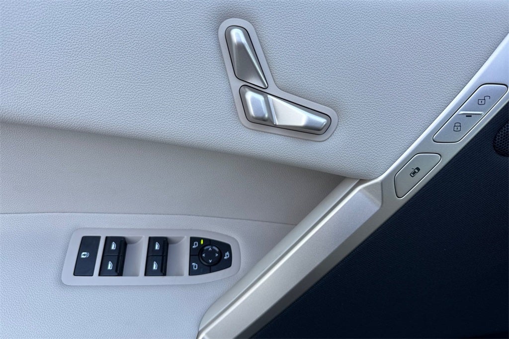 2026 BMW iX xDrive60