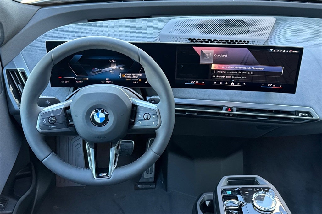 2026 BMW iX xDrive60