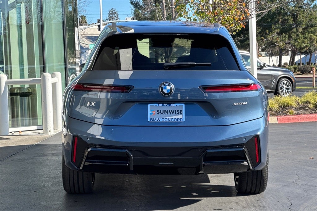 2026 BMW iX xDrive60