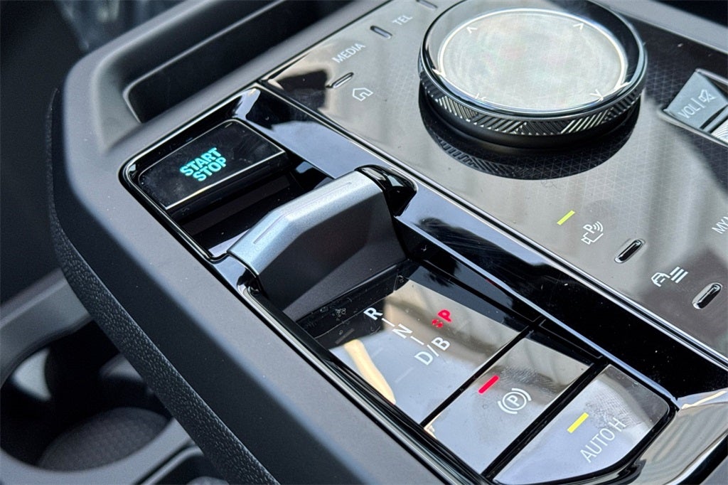 2026 BMW iX xDrive60