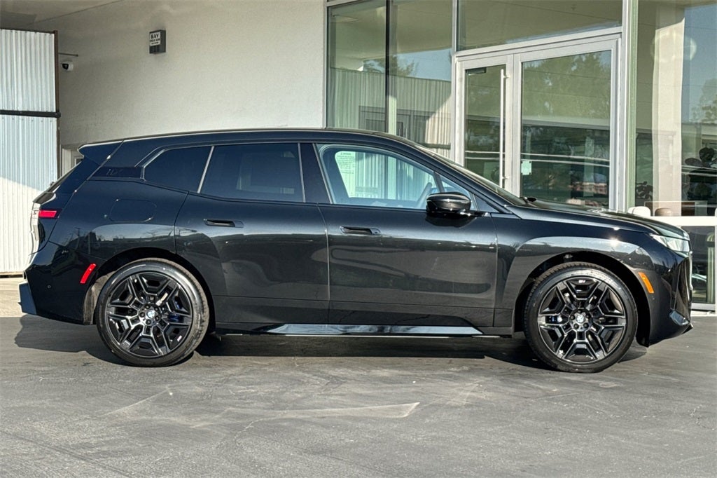 2026 BMW iX xDrive60