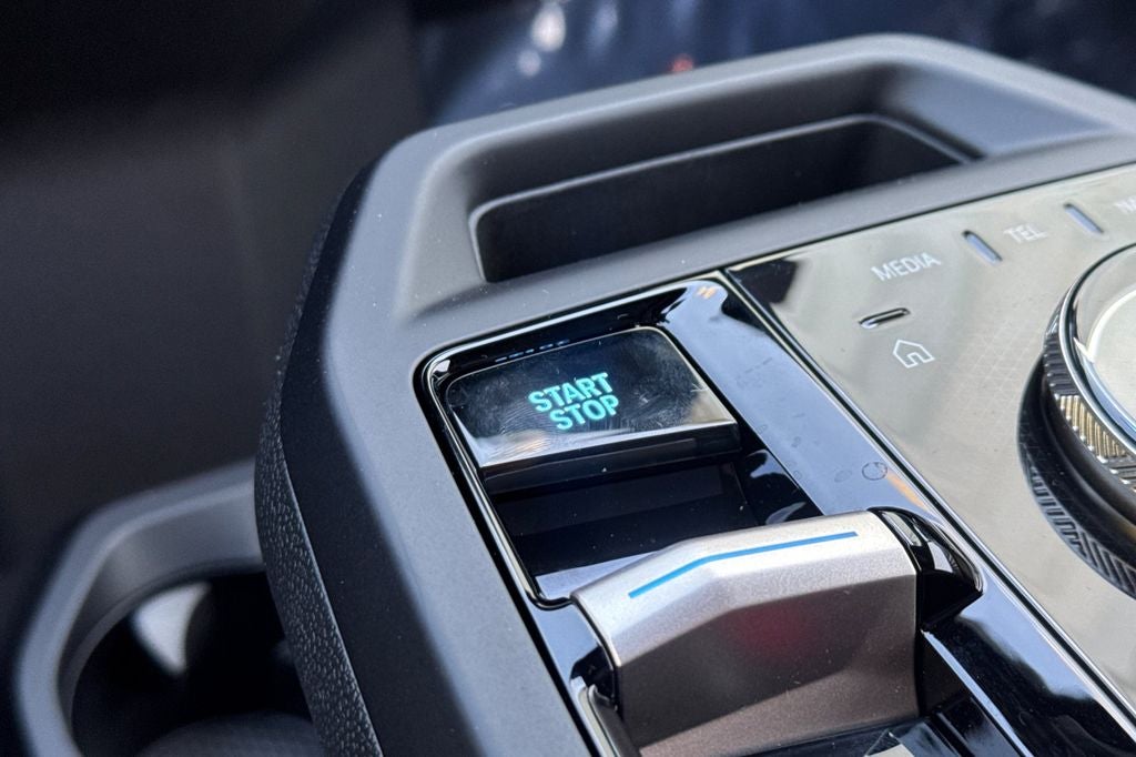 2026 BMW iX xDrive60