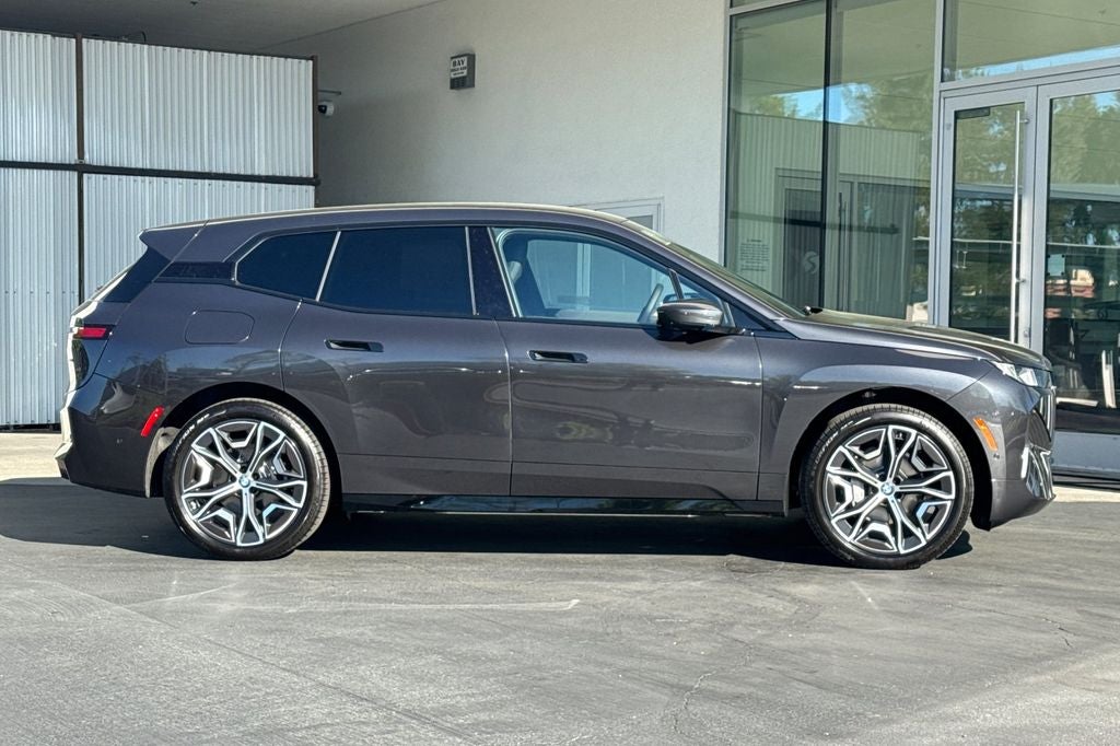 2026 BMW iX xDrive60