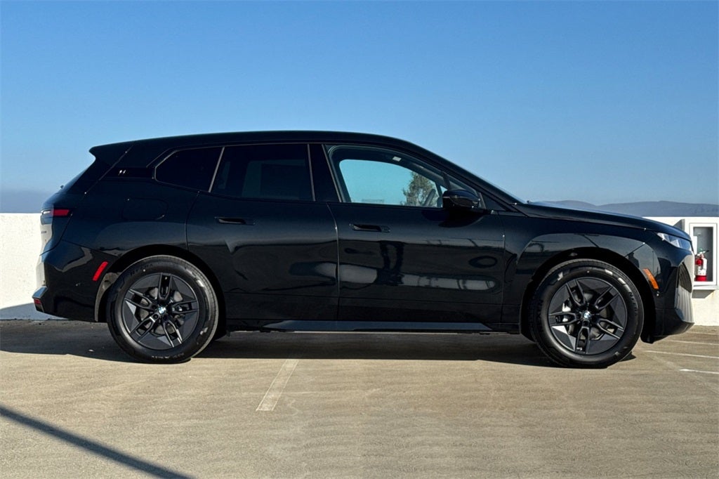 2026 BMW iX xDrive60