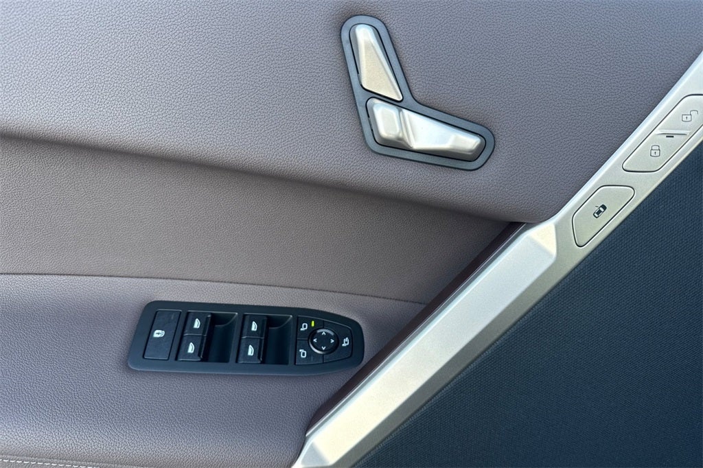 2026 BMW iX xDrive60