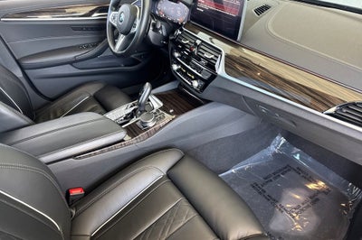 2023 BMW 5 Series M550i xDrive