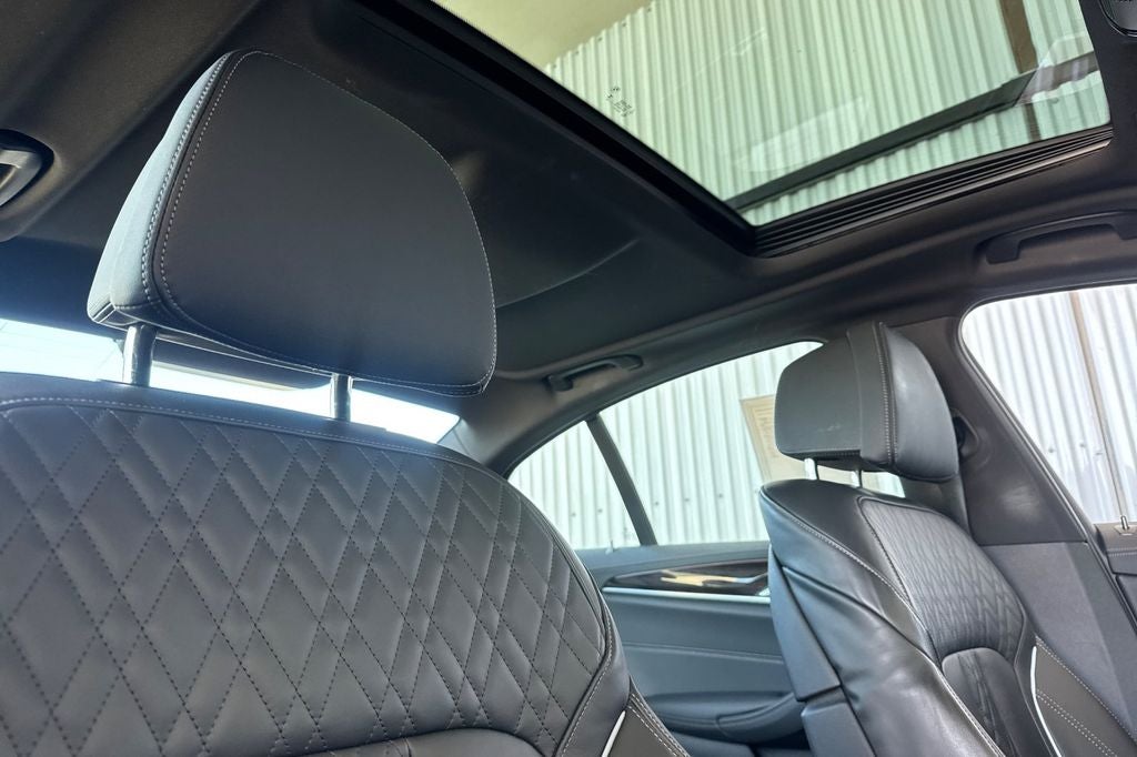 2023 BMW 5 Series M550i xDrive