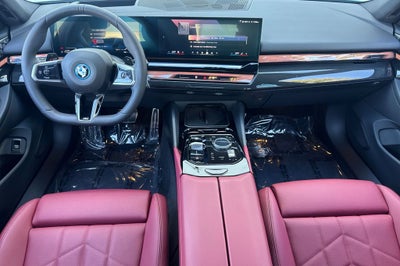 2025 BMW 5 Series 550e xDrive