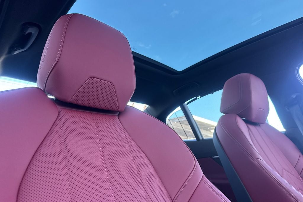 2025 BMW 5 Series 550e xDrive