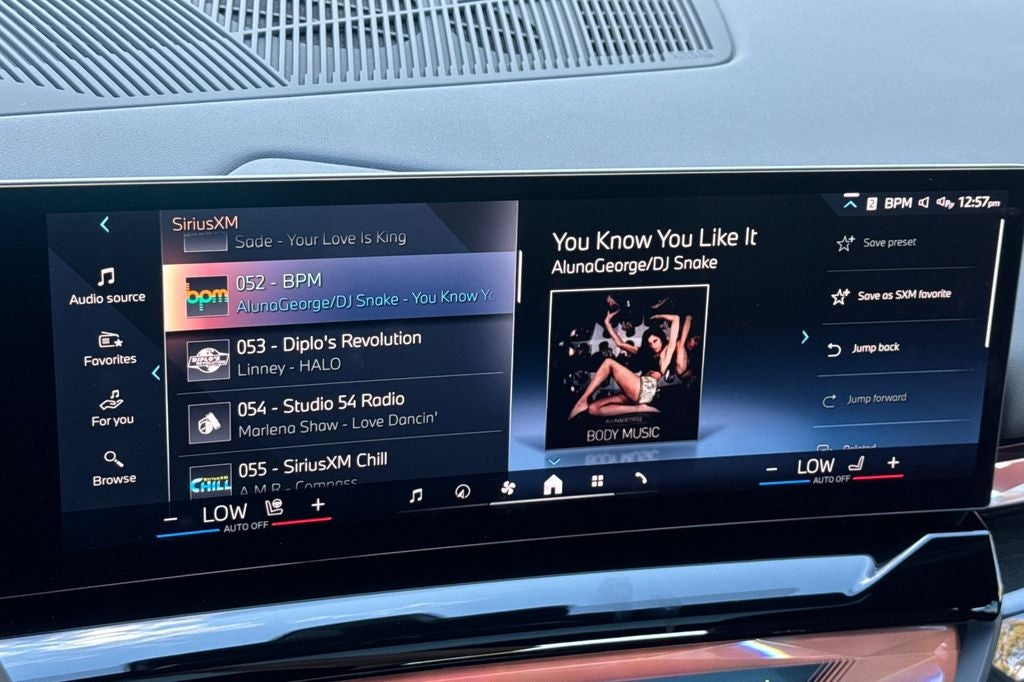 2025 BMW 5 Series 550e xDrive