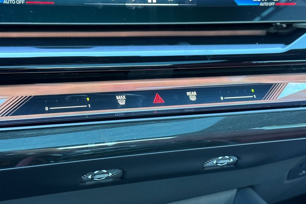 2025 BMW 5 Series 550e xDrive