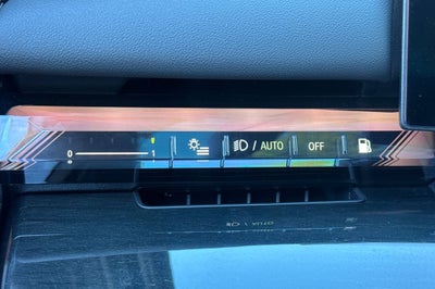 2025 BMW 5 Series 550e xDrive