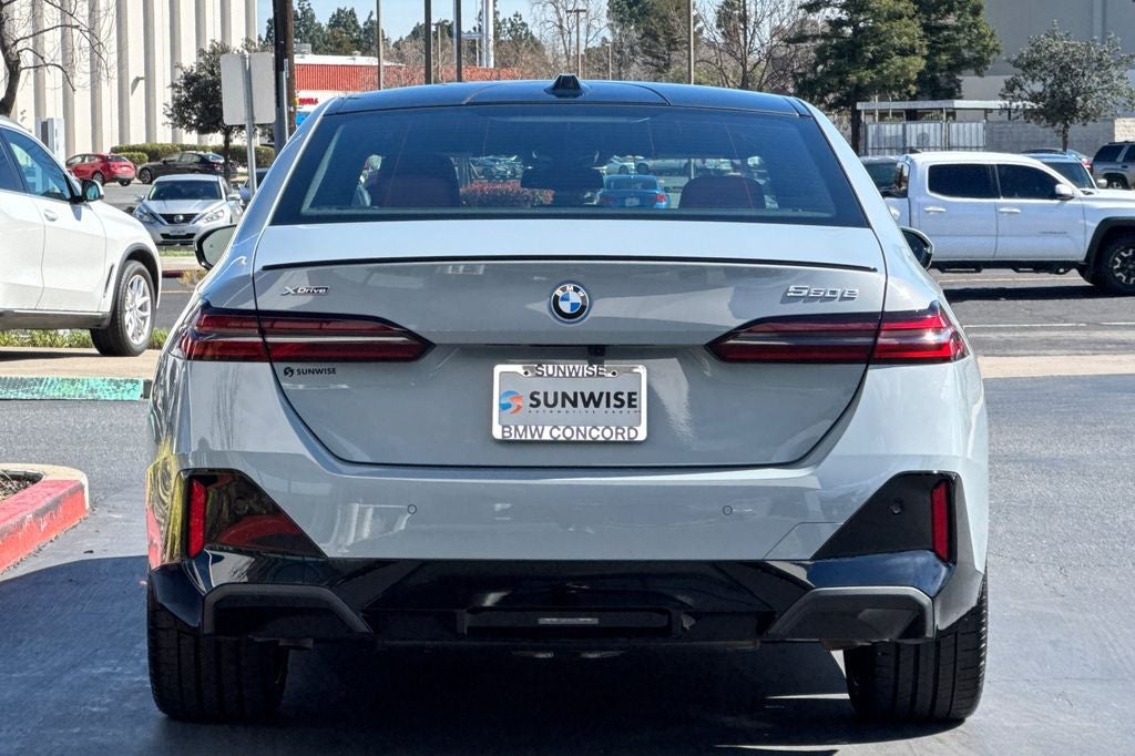 2025 BMW 5 Series 550e xDrive