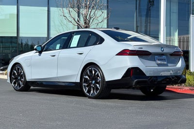 2025 BMW 5 Series 550e xDrive