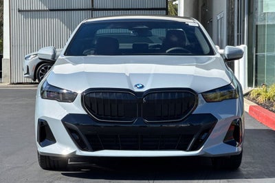 2025 BMW 5 Series 550e xDrive