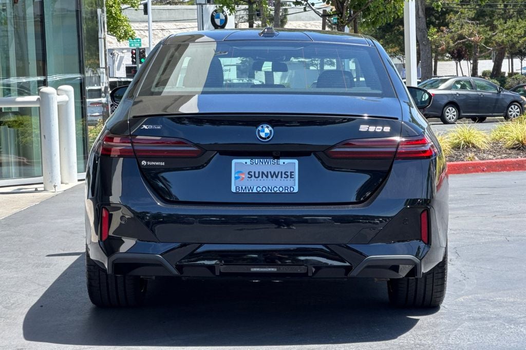 2026 BMW 5 Series 550e xDrive