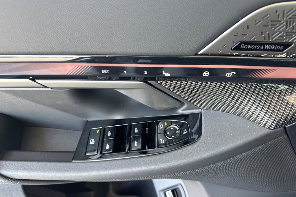 2026 BMW 5 Series 550e xDrive