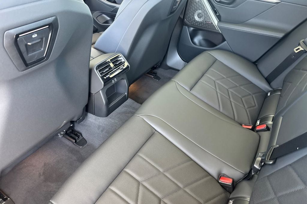 2026 BMW 5 Series 550e xDrive