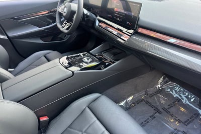 2026 BMW 5 Series 550e xDrive