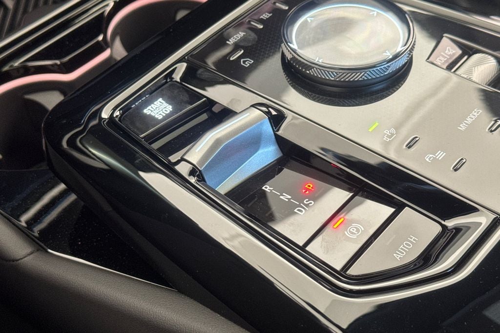 2027 BMW 5 Series 550e xDrive