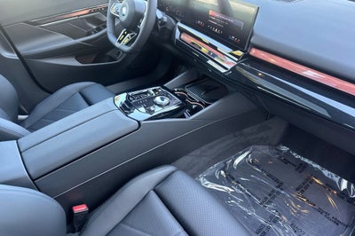 2026 BMW 5 Series 550e xDrive