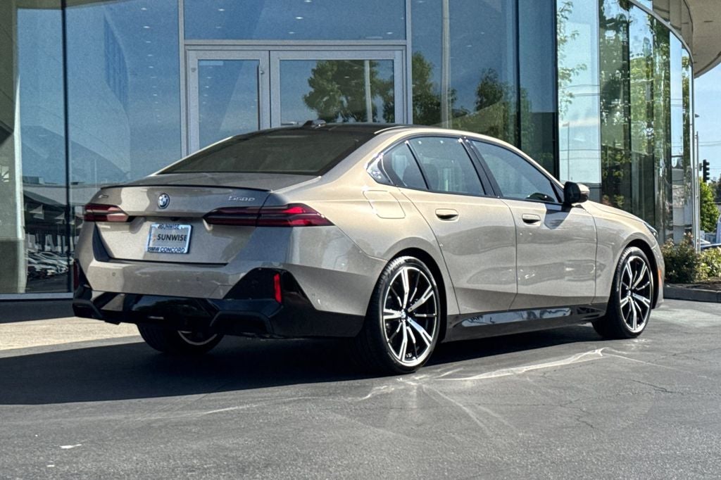 2026 BMW 5 Series 550e xDrive